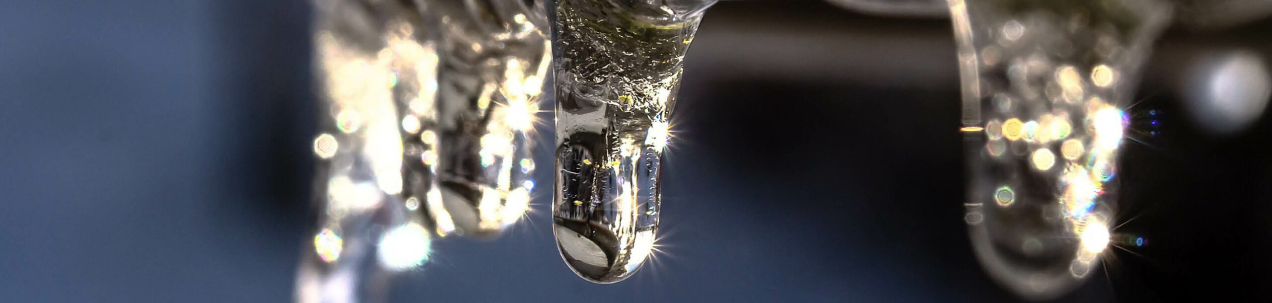 Defrost frozen water pipes
